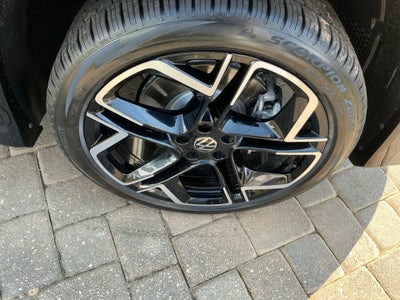 2026 Volkswagen Tiguan SEL R-Line Turbo