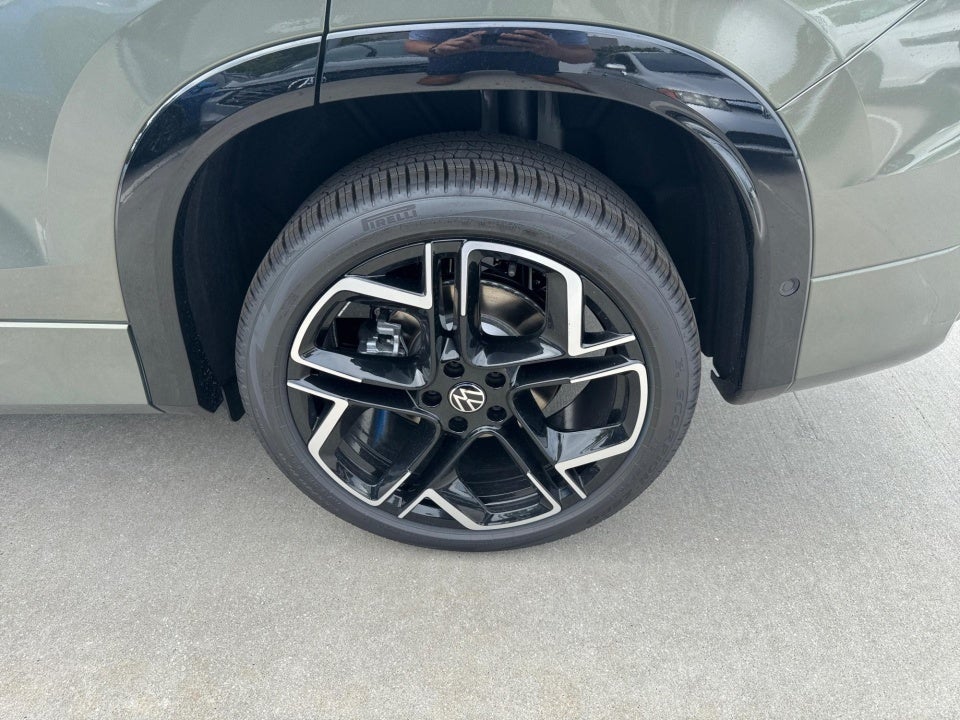 2026 Volkswagen Tiguan SEL R-Line Turbo