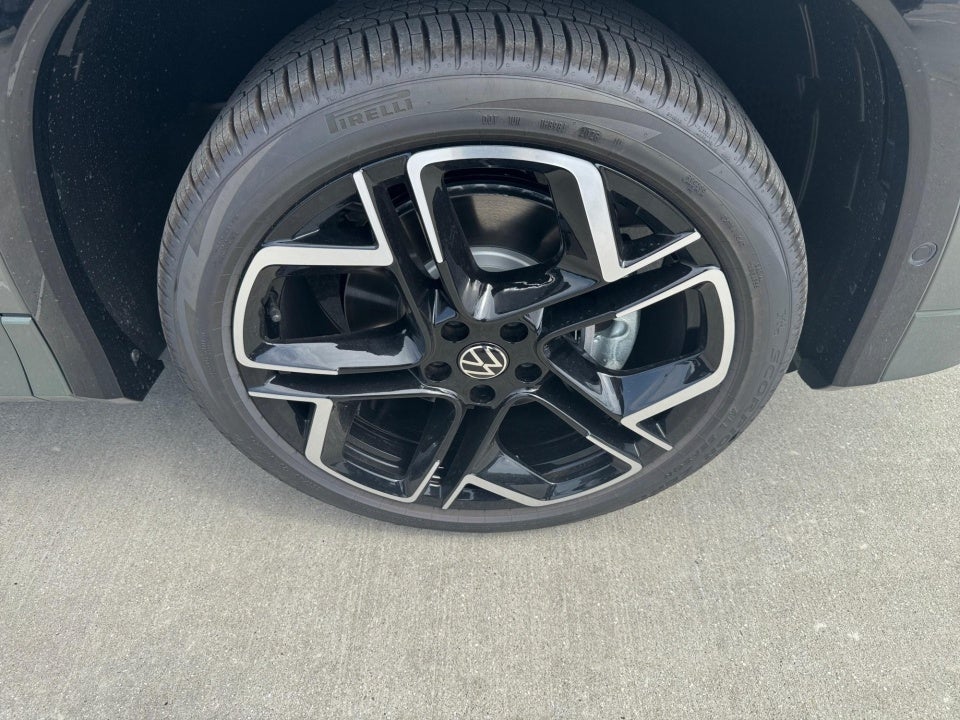 2026 Volkswagen Tiguan SEL R-Line Turbo
