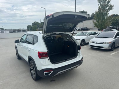2023 Volkswagen Taos SE