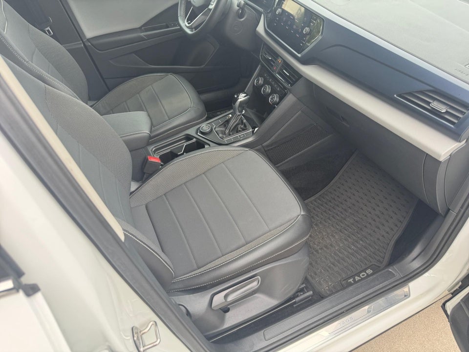 2023 Volkswagen Taos SE