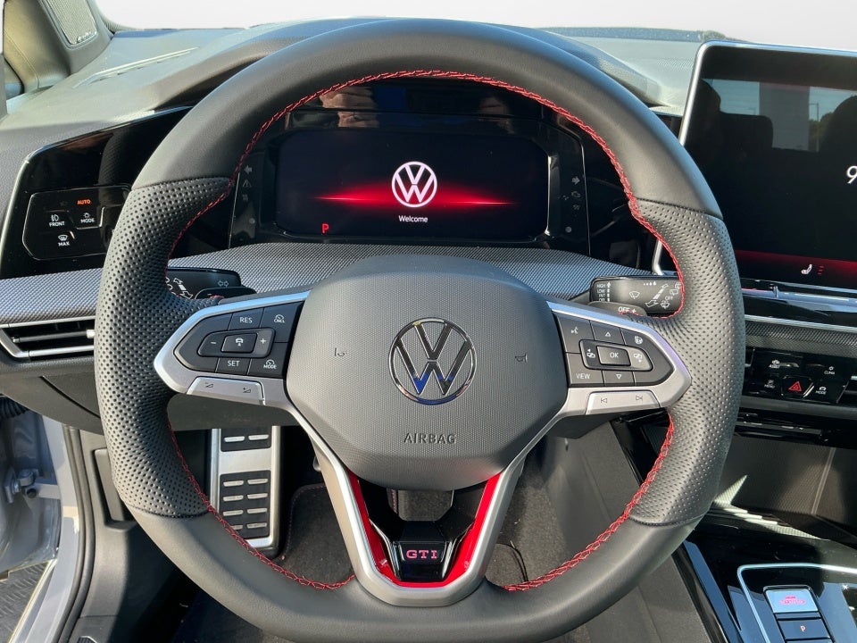 2025 Volkswagen Golf GTI 2.0T SE