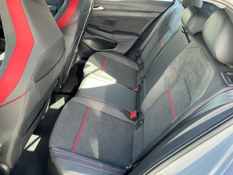 2025 Volkswagen Golf GTI 2.0T SE