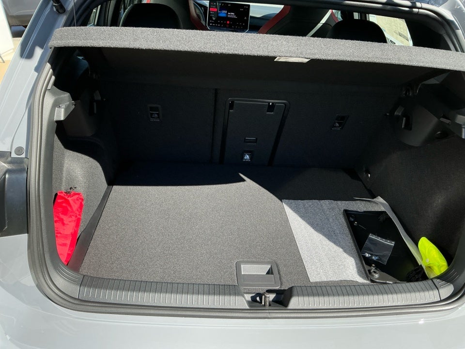 2025 Volkswagen Golf GTI 2.0T SE