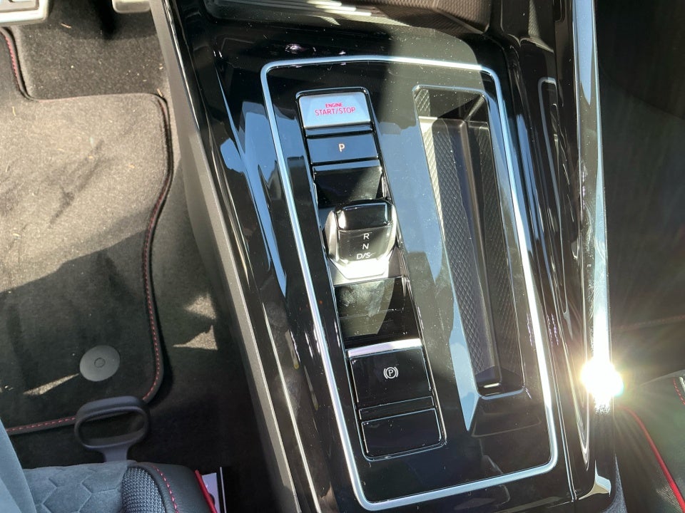 2025 Volkswagen Golf GTI 2.0T SE