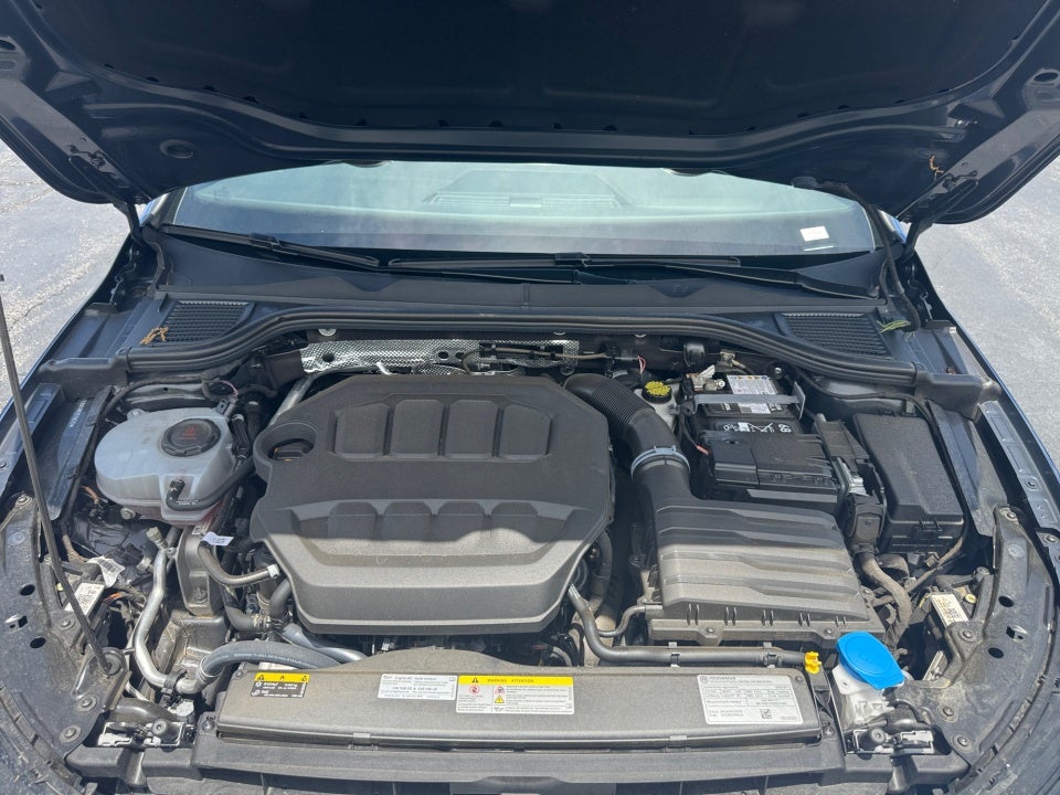 2025 Volkswagen Golf GTI SE