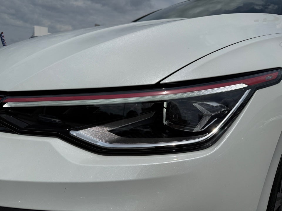 2026 Volkswagen Golf GTI SE