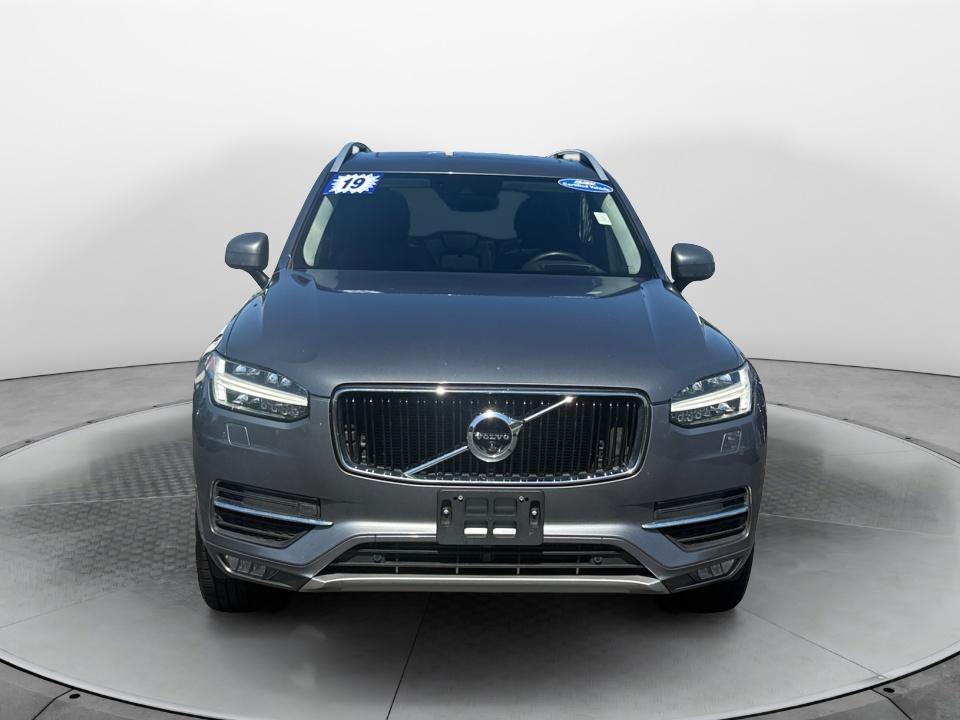 2019 Volvo XC90 Momentum