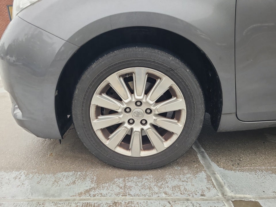 2016 Toyota Sienna XLE