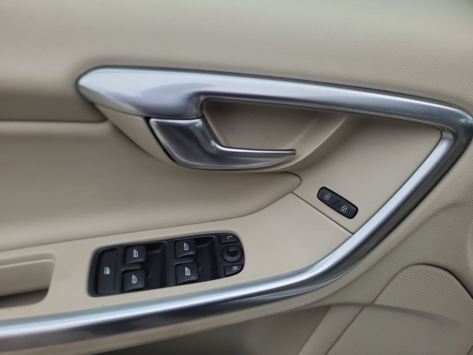 2015 Volvo S60 T5 Drive-E Premier