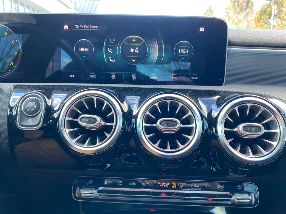 2020 Mercedes-Benz A 220 A 220