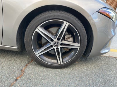 2020 Mercedes-Benz A 220 A 220