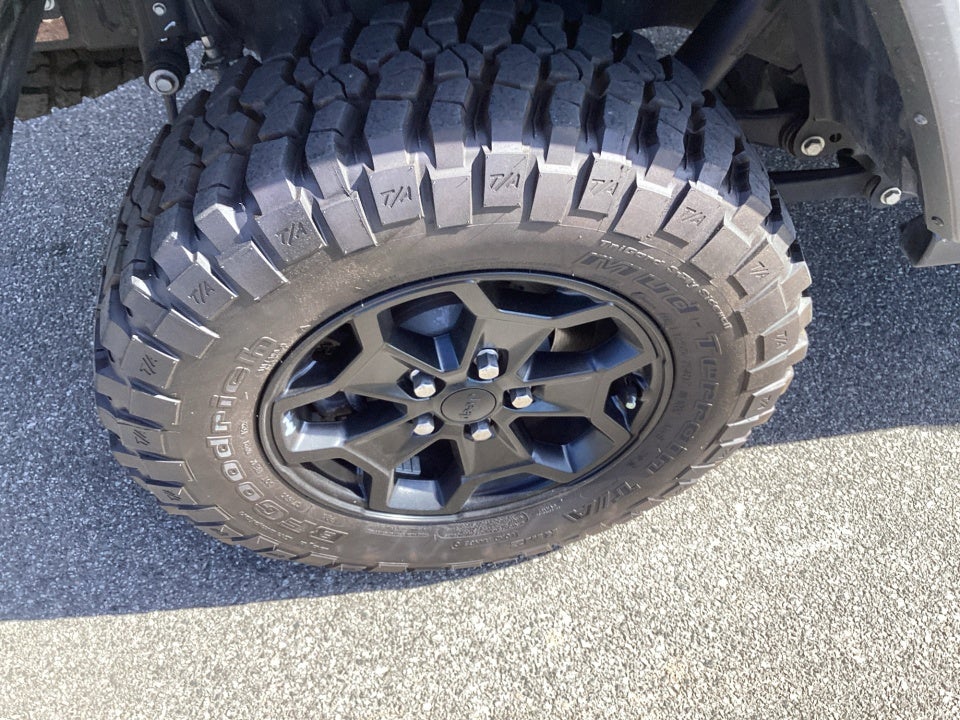 2021 Jeep Gladiator Willys 4x4