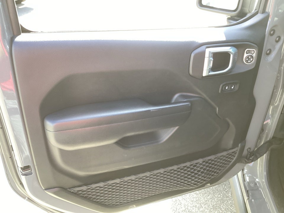 2021 Jeep Gladiator Willys 4x4