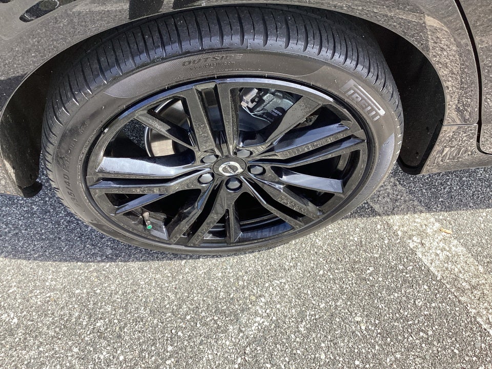 2024 Volvo S60 B5 Plus Black Edition