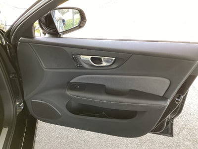 2024 Volvo S60 B5 Plus Black Edition