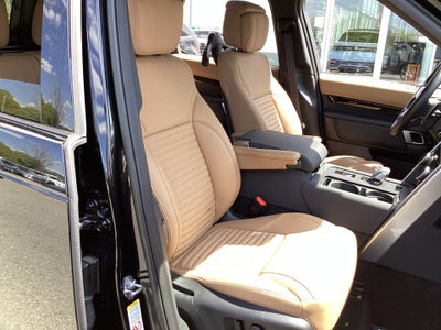 2023 Land Rover Discovery P360 HSE R-Dynamic