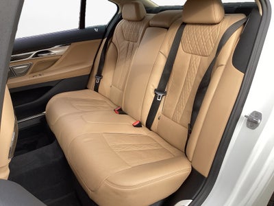 2021 BMW 750i xDrive