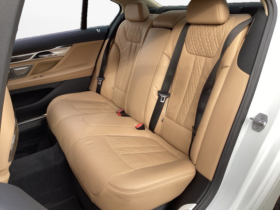 2021 BMW 750i xDrive