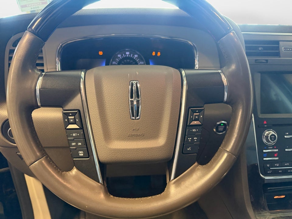 2017 Lincoln Navigator Select