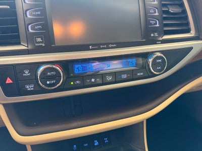 2017 Toyota Highlander Limited