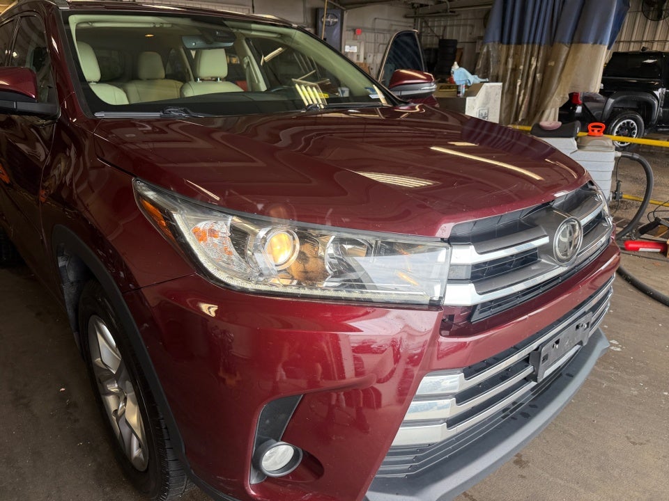 2017 Toyota Highlander Limited