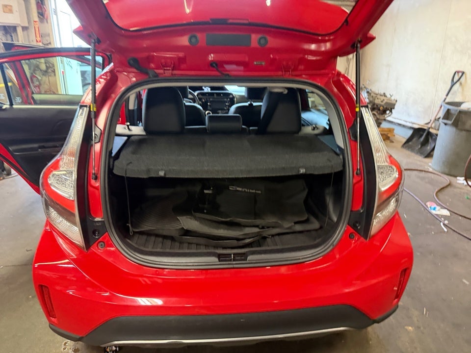 2018 Toyota Prius c Four