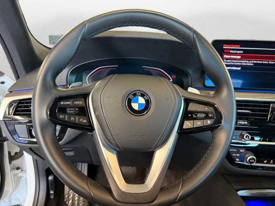 2022 BMW 540 540i