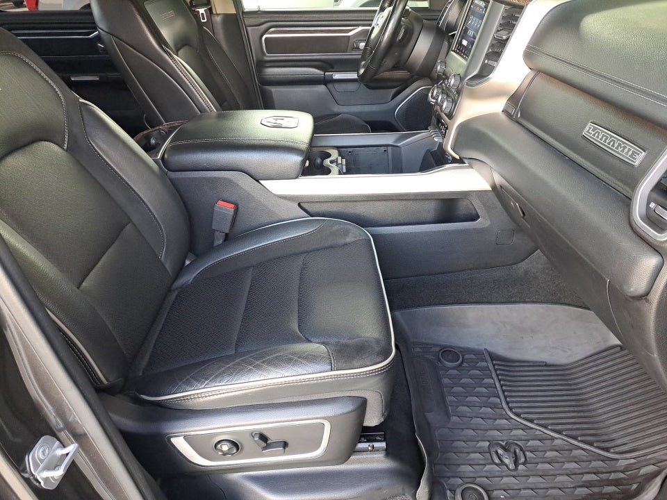 2020 RAM 1500 Laramie Crew Cab 4x4 6'4" Box