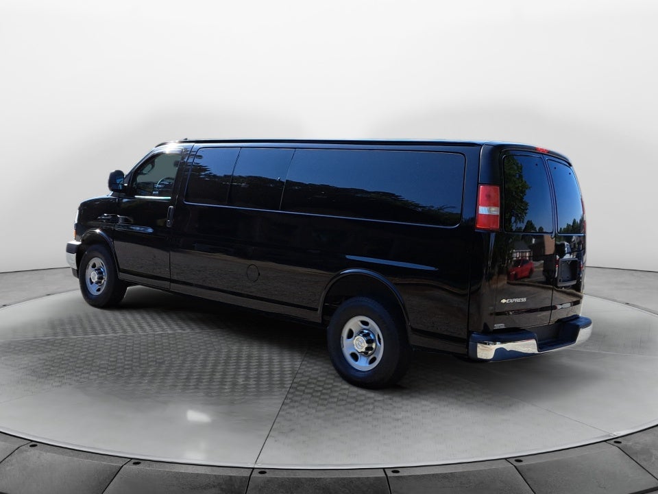 2017 Chevrolet Express 3500 LT