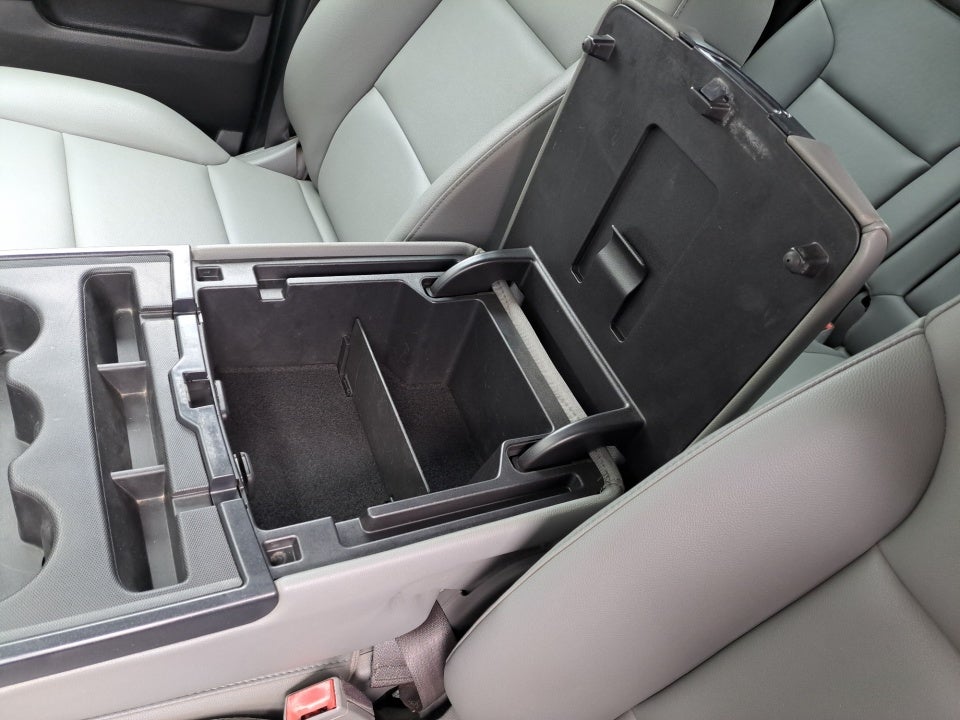 2017 Chevrolet Silverado 3500HD Chassis WT