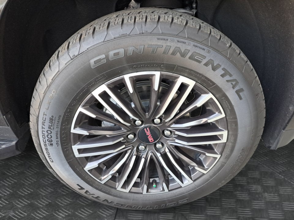 2025 GMC Yukon Elevation