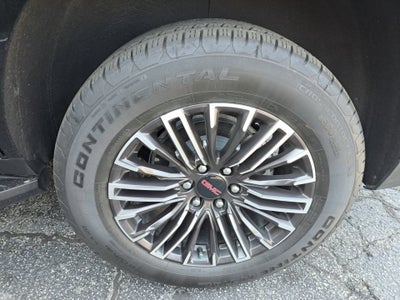 2025 GMC Yukon Elevation