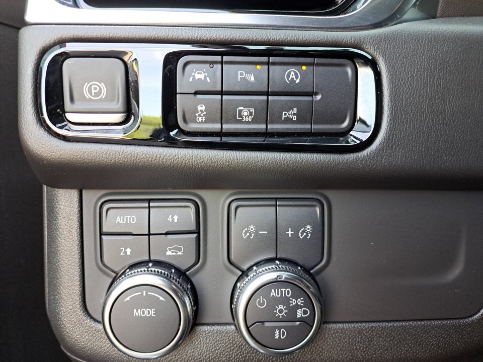 2025 GMC Yukon Elevation