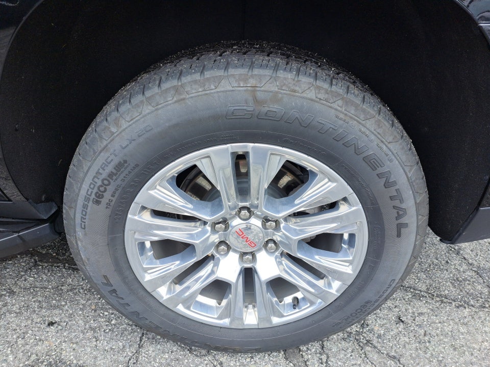 2025 GMC Yukon 4WD Denali