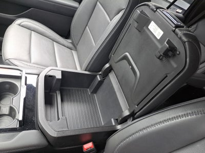 2025 GMC Yukon 4WD Denali