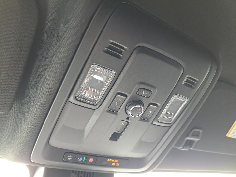 2025 GMC Yukon 4WD Denali