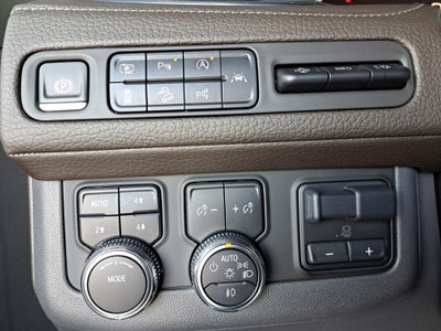 2023 GMC Yukon XL 4WD Denali