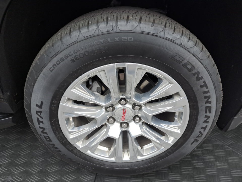 2025 GMC Yukon XL 4WD Denali