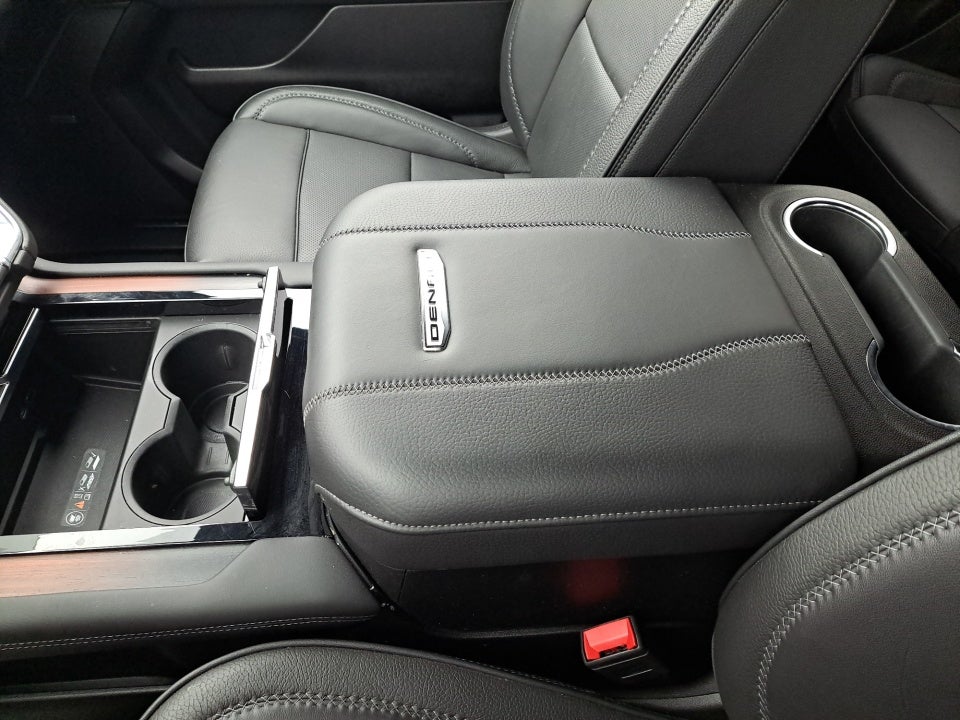 2025 GMC Yukon XL 4WD Denali