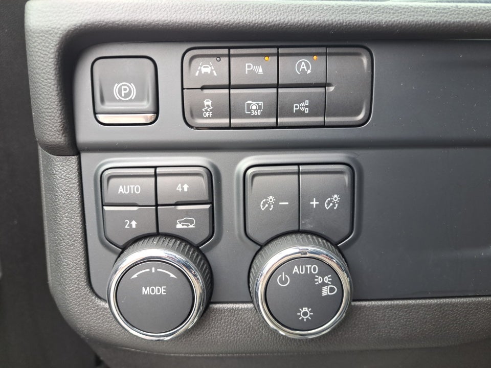 2025 Chevrolet Tahoe 4WD LT