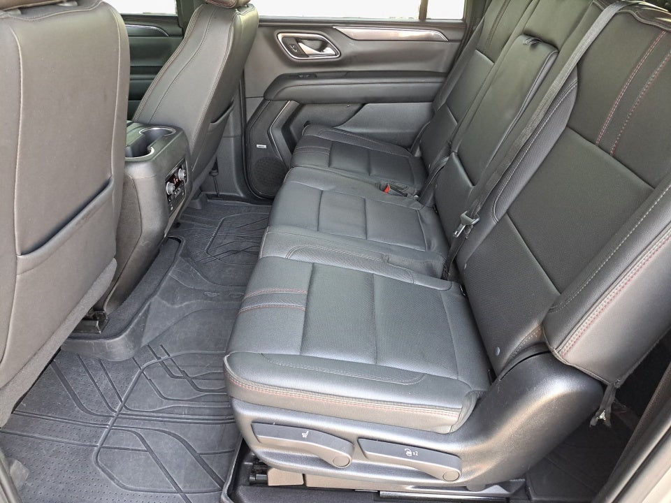 2023 Chevrolet Suburban 4WD RST