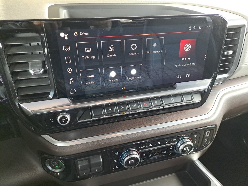 2022 GMC Sierra 1500 4WD Crew Cab Short Box SLT