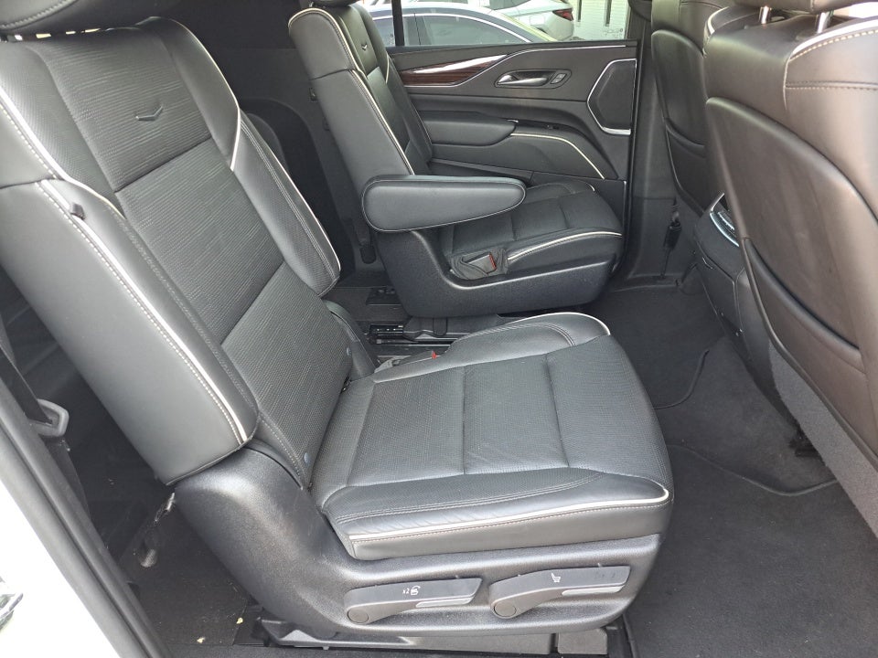 2022 Cadillac Escalade ESV Premium Luxury