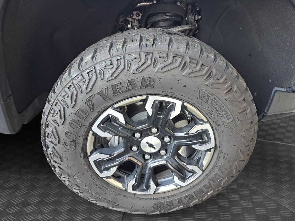 2025 Chevrolet Silverado 1500 ZR2