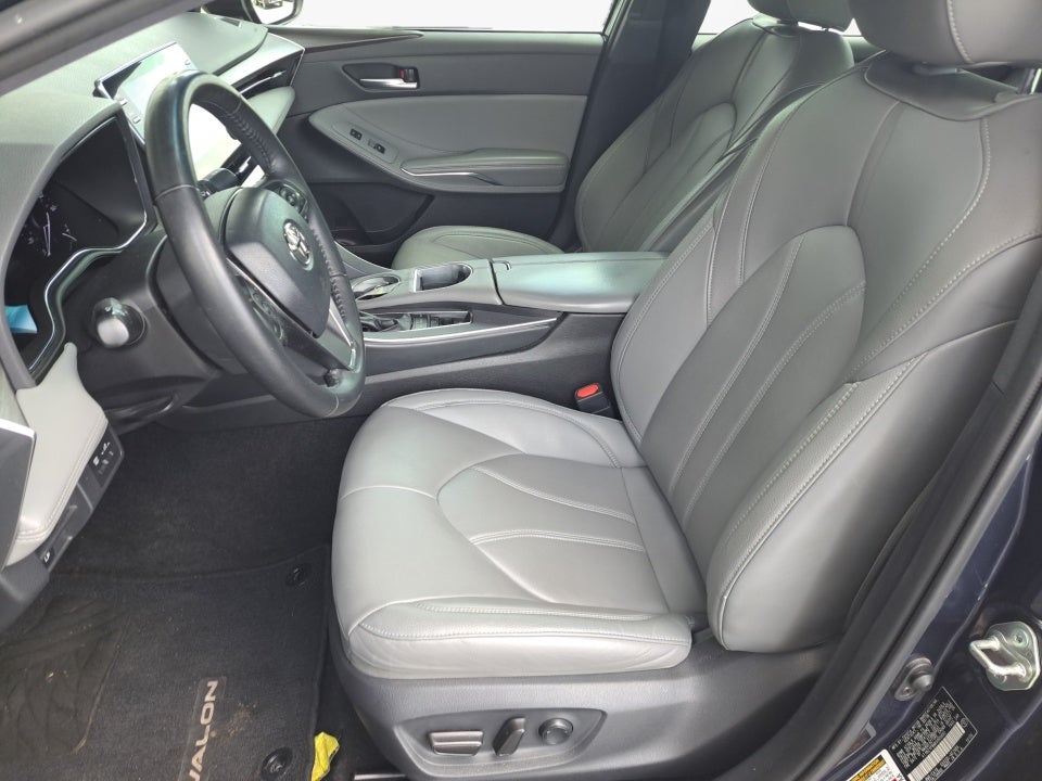 2019 Toyota Avalon XLE