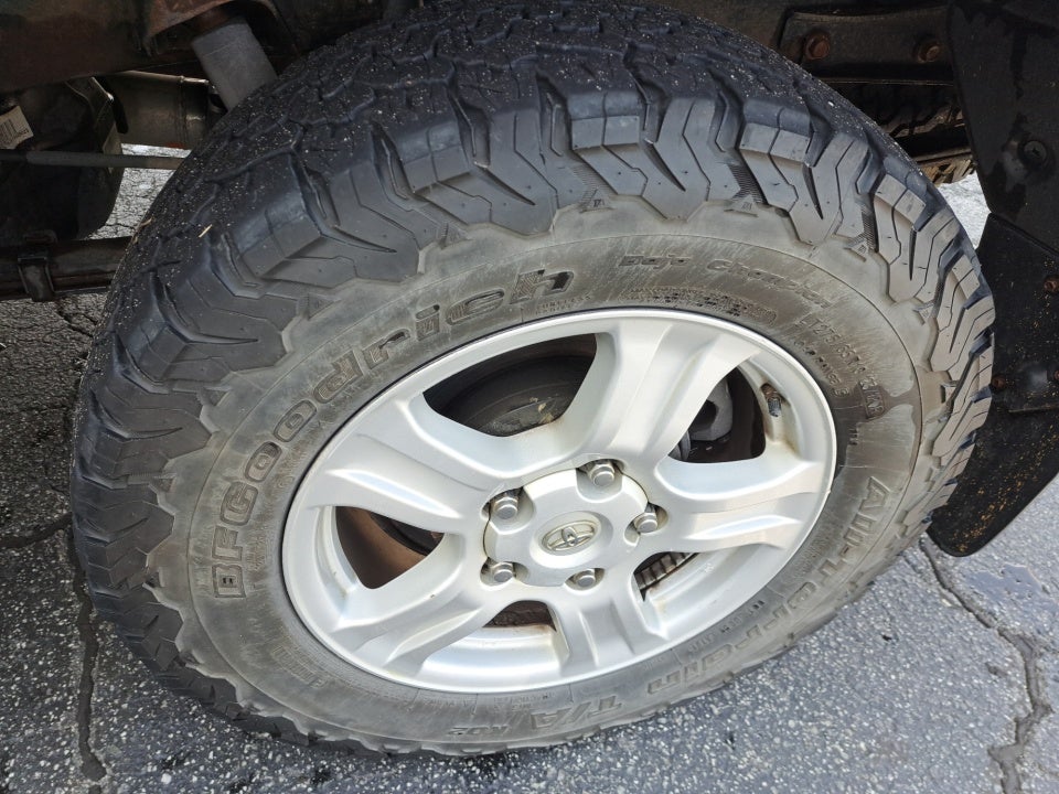 2012 Toyota Tundra Grade 5.7L V8 w/FFV (A6)