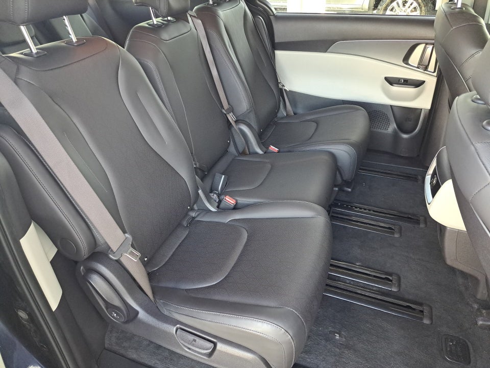2023 Kia Carnival MPV LX Seat Package