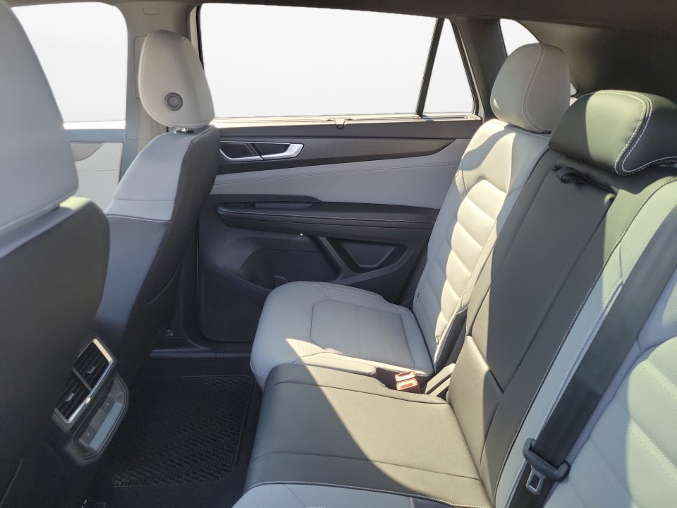 2026 Volkswagen Atlas Cross Sport SEL R-Line Black