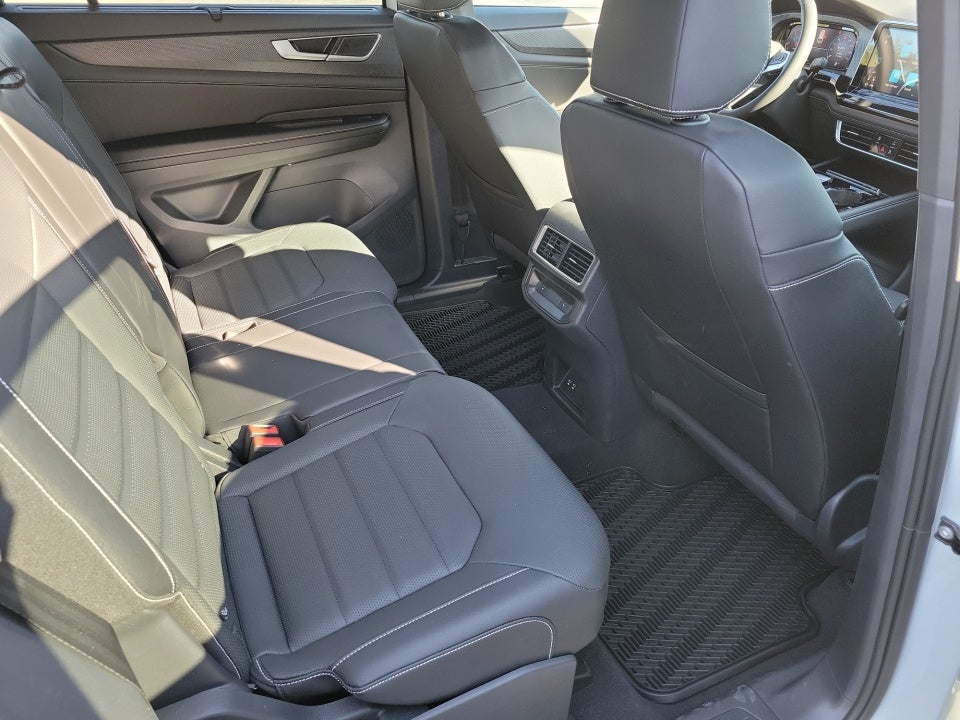 2026 Volkswagen Atlas Cross Sport SEL R-Line Black